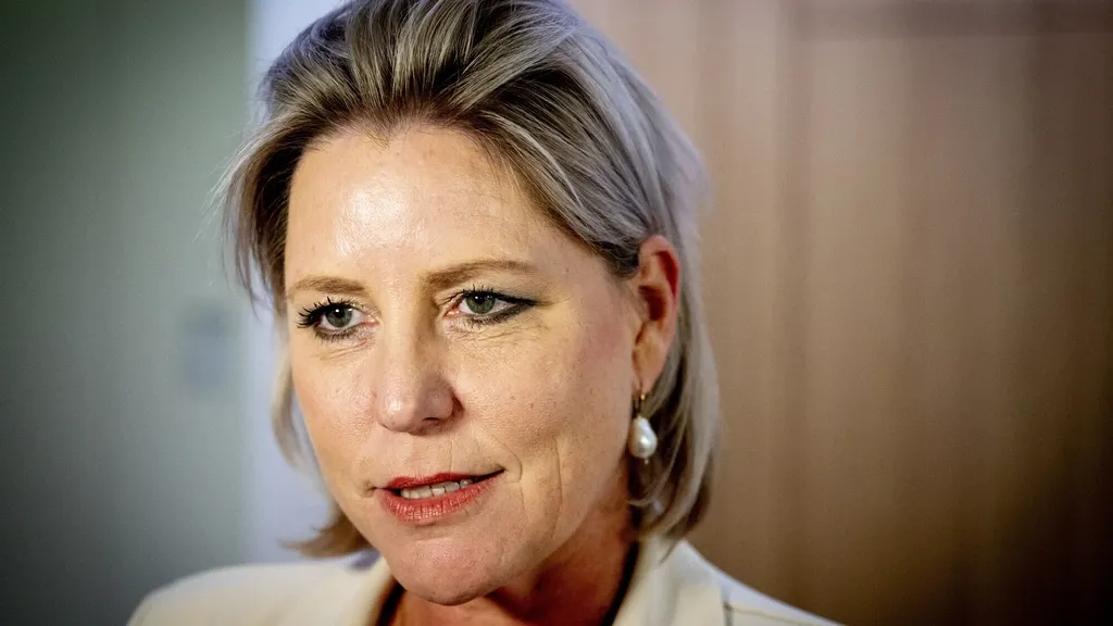 Minister Letschert hurries decision on Ongehoord Nederland; broadcaster likely to be removed