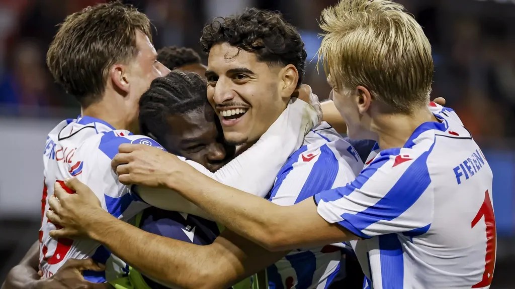 Heerenveen secures convincing 4-0 win at Sparta for only their second victory of the season