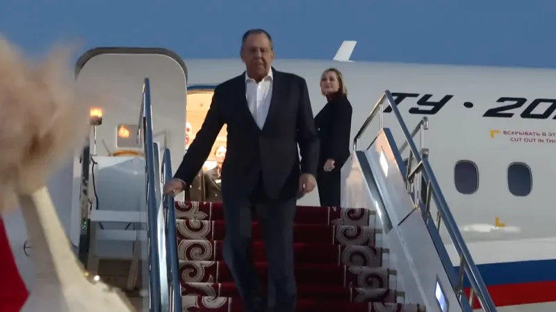 Lavrov Touches Down in Kyrgyzstan to Defend Russian Interests