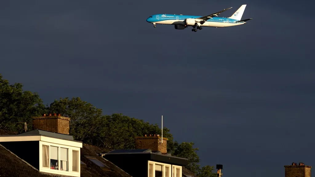 Legislation on Schiphol Moves Forward, Council of State Raises Some Points but No Major Objections