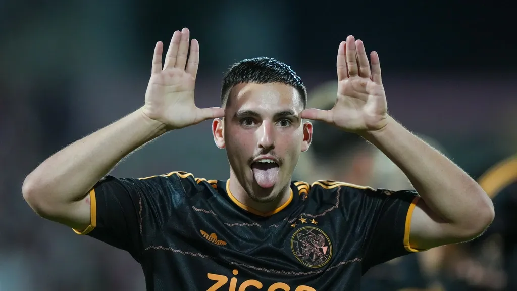 Ajax starts season well with a routine European win over Vojvodina