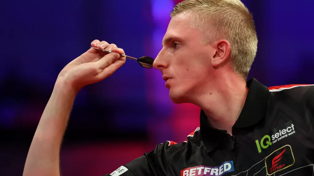 Nijman narrowly beats veteran Whitlock to reach World Series Finals second round
