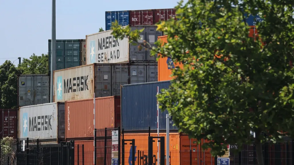 US tariff uncertainty set to return as 10% duties expire